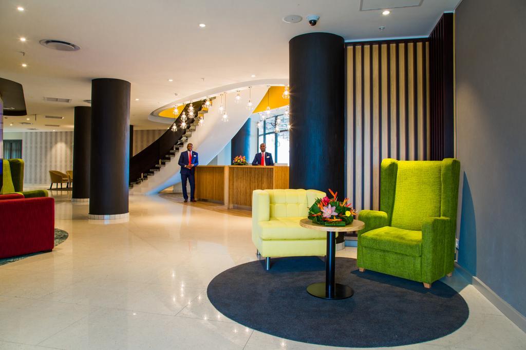 Park Inn By Radisson Либревиль Экстерьер фото